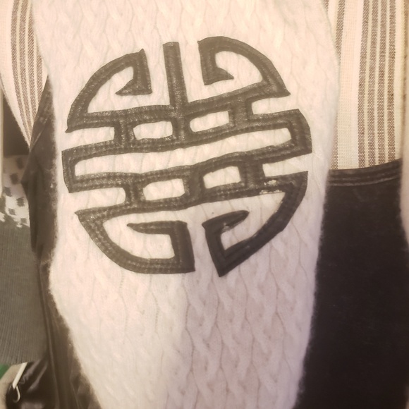 Cashmere scarf by Deborah Lindquist - Picture 2 of 5